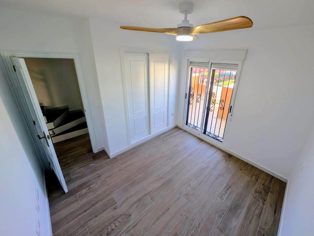 3 chambre Villa/Maison Semi-Mitoyenne à vendre à Los Altos avec piscine garage - 249 000 € (Ref: 10094802)