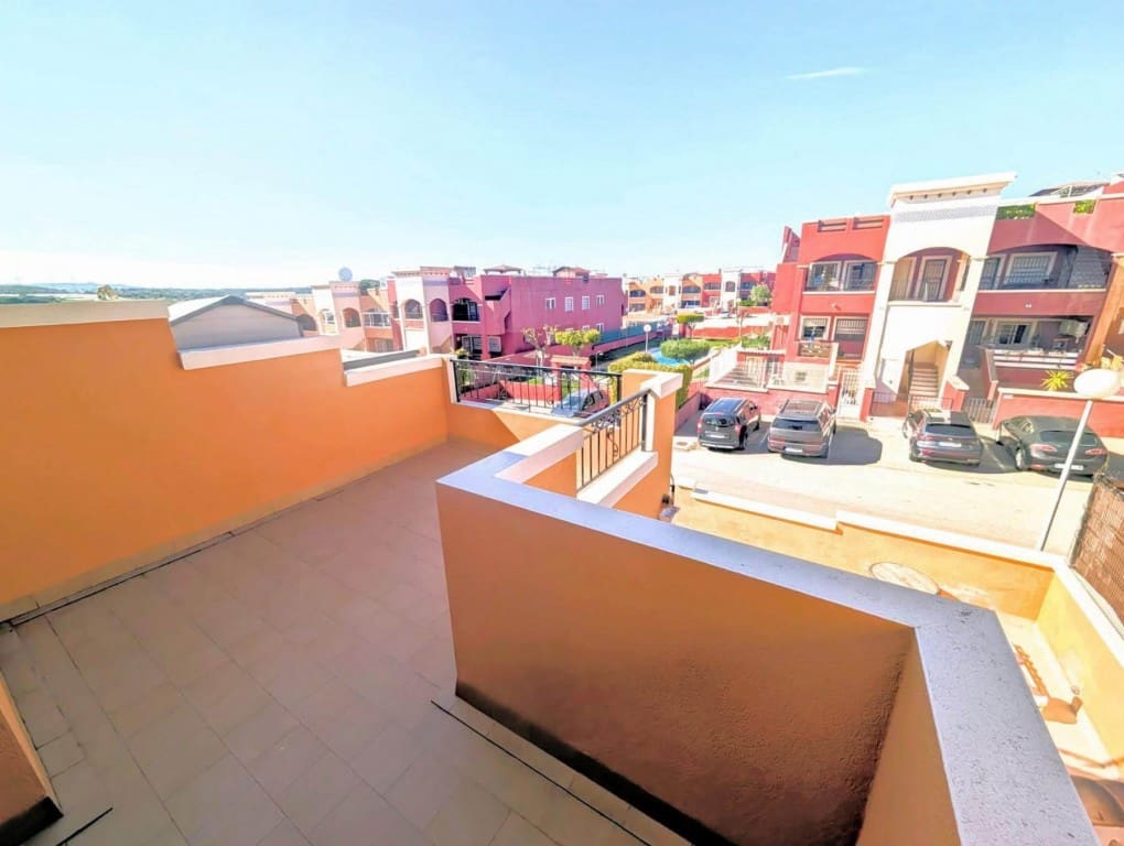 3 chambre Villa/Maison Semi-Mitoyenne à vendre à Los Altos avec piscine garage - 249 000 € (Ref: 10094802)