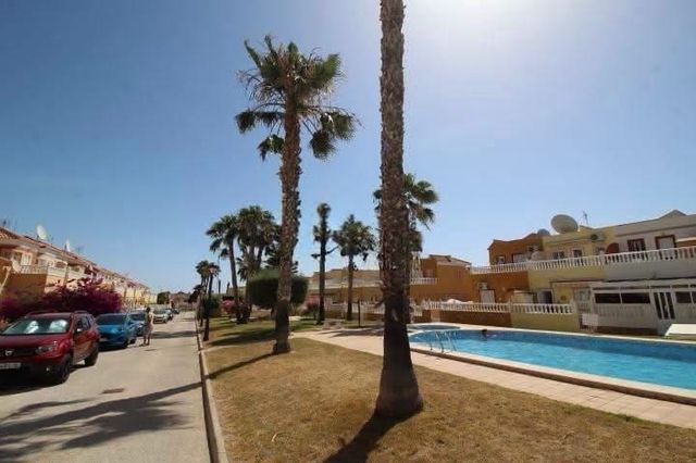 2 makuuhuone Huoneisto myytävänä paikassa Cabo Roig, Orihuela mukana uima-altaan - 169 000 € (Ref: 10112172)