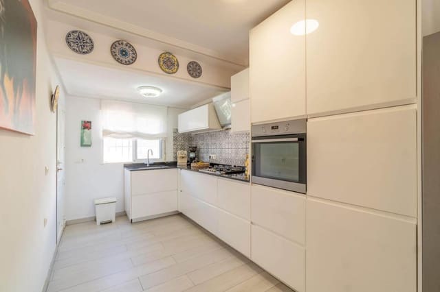 4 sypialnia Willa na sprzedaż w Los Balcones z basenem garażem - 369 000 € (Ref: 10120583)