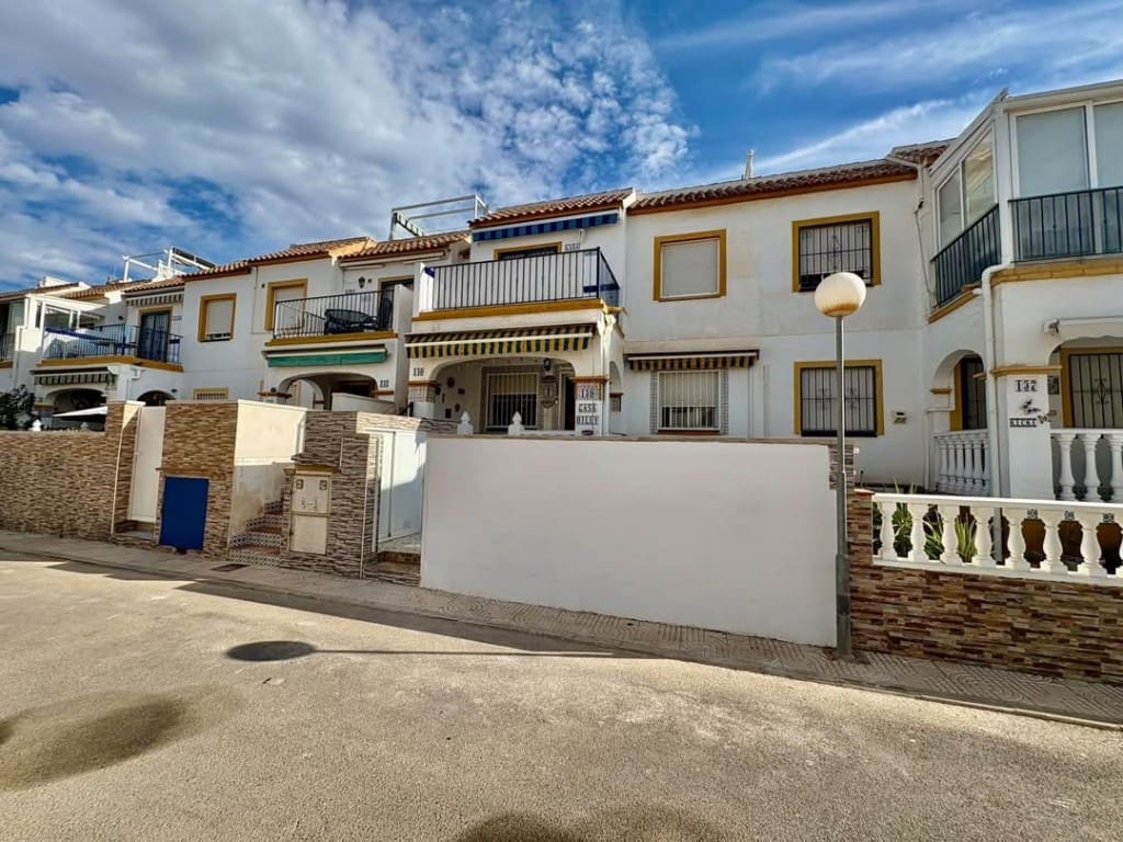 3 bedroom Apartment for sale in La Florida with pool - € 169,950 (Ref: 10125043)