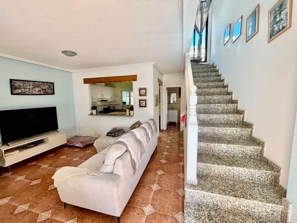 3 quarto Casa em Banda para venda em Playa Flamenca com piscina garagem - 269 000 € (Ref: 10134902)