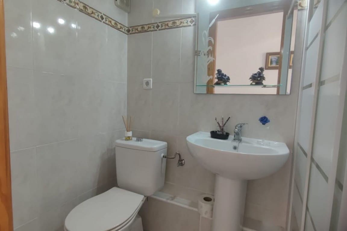 3 soveværelse Byhus til salg i Playa Flamenca med swimmingpool - € 200.000 (Ref: 10134904)