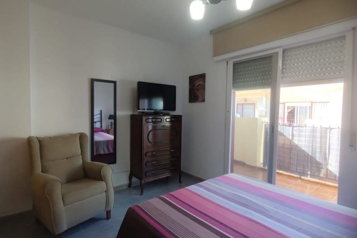 3 soveværelse Byhus til salg i Playa Flamenca med swimmingpool - € 200.000 (Ref: 10134904)