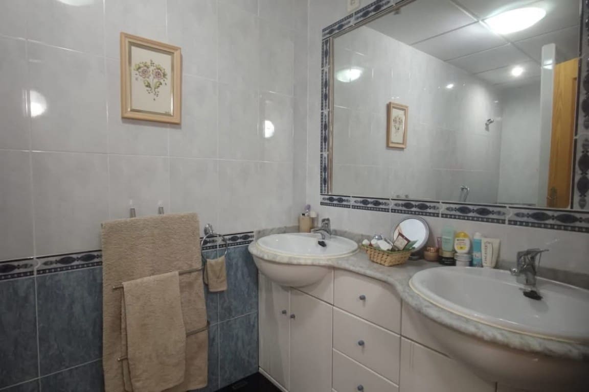 3 soveværelse Byhus til salg i Playa Flamenca med swimmingpool - € 200.000 (Ref: 10134904)