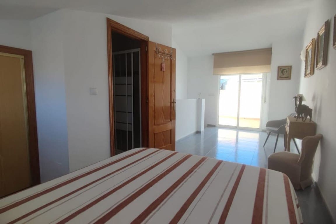 3 soveværelse Byhus til salg i Playa Flamenca med swimmingpool - € 200.000 (Ref: 10134904)
