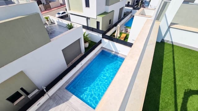 6 sovrum Villa till salu i Villamartin, Orihuela med pool garage - 546 950 € (Ref: 10147397)