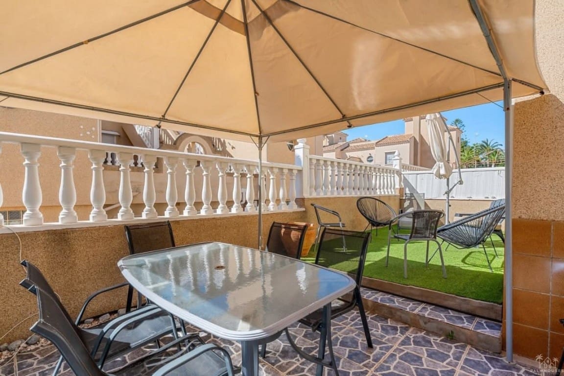 3 sovrum Semi-fristående Villa till salu i Villamartin med pool garage - 265 000 € (Ref: 10147399)