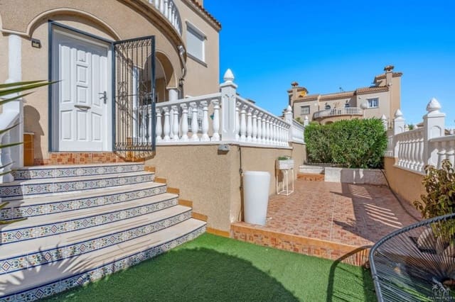 3 sovrum Semi-fristående Villa till salu i Villamartin, Orihuela med pool garage - 265 000 € (Ref: 10147399)
