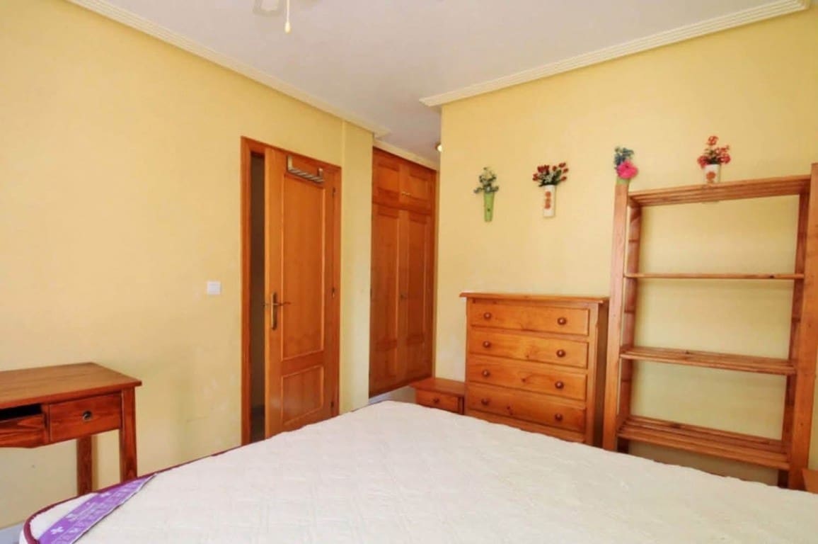 3 soveværelse Lejlighed til salg i Playa Flamenca med swimmingpool garage - € 169.000 (Ref: 10154255)