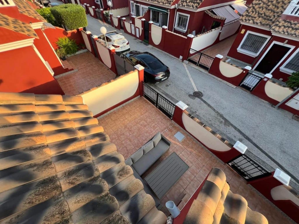 Pareado de 3 habitaciones en Villamartin en venta con piscina garaje - 289.000 € (Ref: 10154346)
