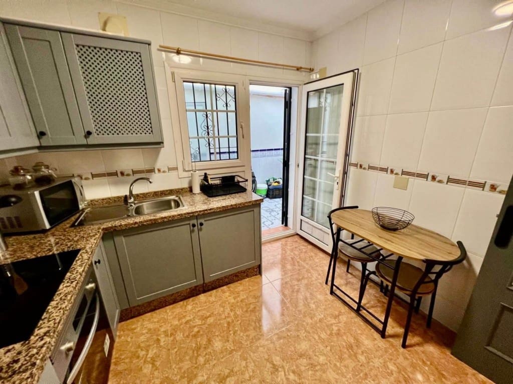 Pareado de 3 habitaciones en Villamartin en venta con piscina garaje - 289.000 € (Ref: 10154346)