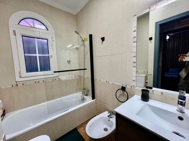 Pareado de 3 habitaciones en Villamartin, Orihuela en venta con piscina garaje - 289.000 € (Ref: 10154346)
