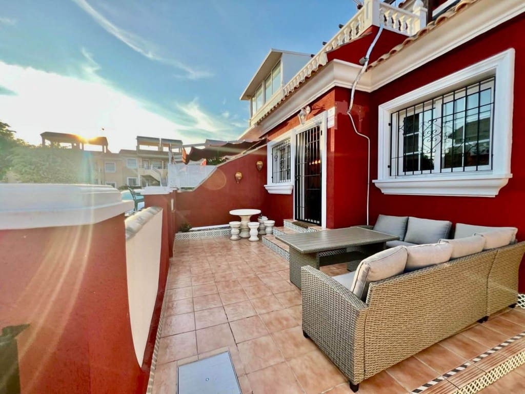 Pareado de 3 habitaciones en Villamartin en venta con piscina garaje - 289.000 € (Ref: 10154346)