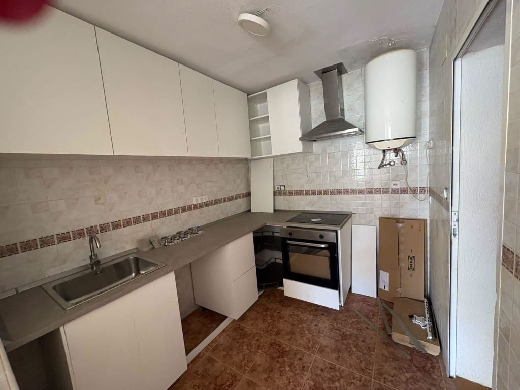 3 bedroom Semi-detached Villa for sale in Los Altos with pool garage - € 195,000 (Ref: 10154348)