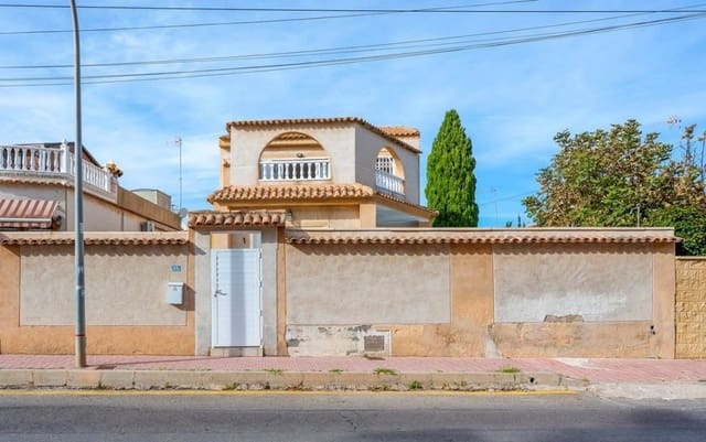 4 bedroom Villa for sale in La Florida, Orihuela with pool - € 359,000 (Ref: 10160000)
