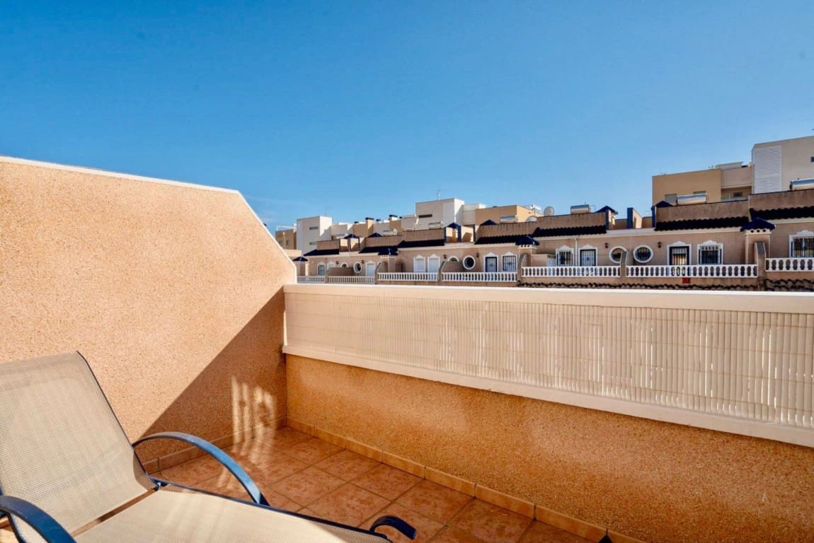 2 Zimmer Villa zu verkaufen in Playa Flamenca mit Pool Garage - 211.900 € (Ref: 10160002)