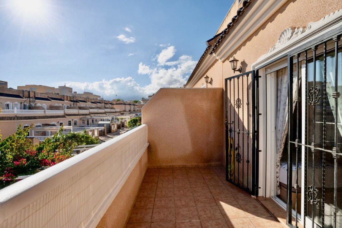 2 Zimmer Villa zu verkaufen in Playa Flamenca mit Pool Garage - 211.900 € (Ref: 10160002)