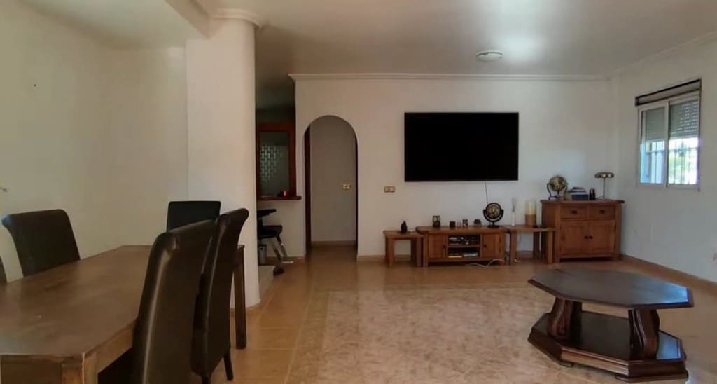 3 bedroom Villa for sale in La Zenia with pool garage - € 349,000 (Ref: 10160003)