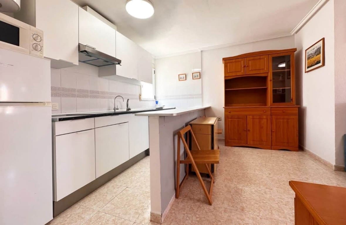 2 soveværelse Lejlighed til salg i Los Balcones med swimmingpool - € 154.900 (Ref: 10160005)