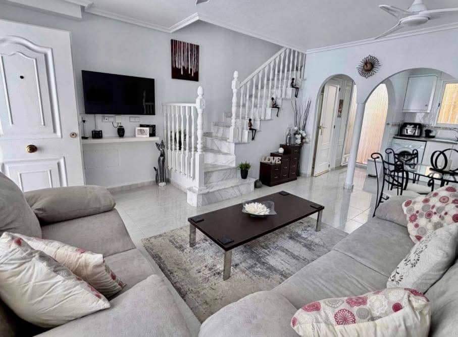 3 bedroom Townhouse for sale in Playa Flamenca with pool garage - € 185,000 (Ref: 10160006)
