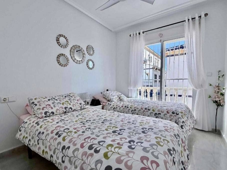 3 bedroom Townhouse for sale in Playa Flamenca with pool garage - € 185,000 (Ref: 10160006)
