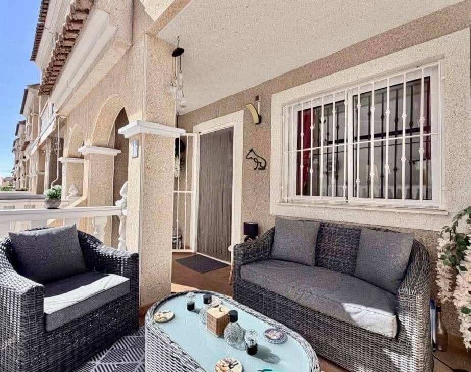 3 bedroom Townhouse for sale in Playa Flamenca with pool garage - € 185,000 (Ref: 10160006)