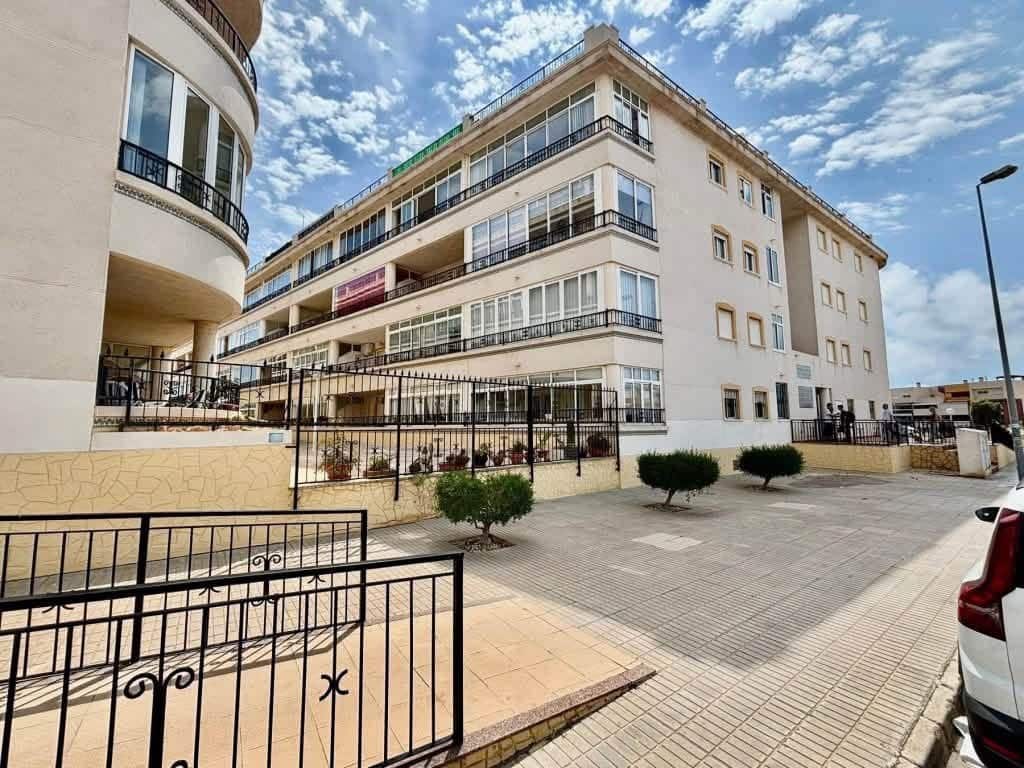 2 bedroom Apartment for sale in Playa Flamenca with pool garage - € 142,000 (Ref: 10160122)