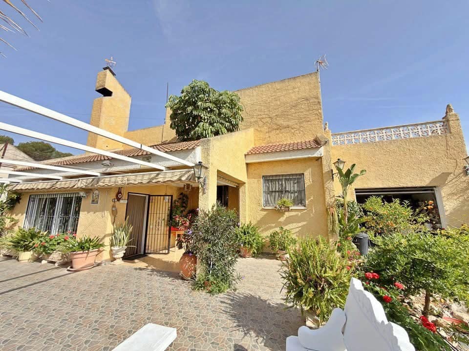 3 bedroom Villa for sale in San Miguel de Salinas with pool garage - € 369,000 (Ref: 10160793)