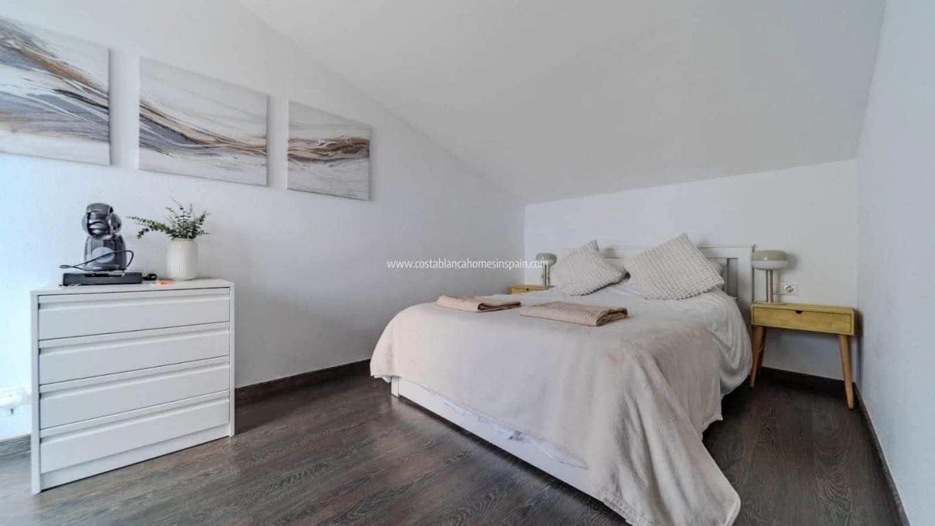 3 slaapkamer Huis te koop in Villamartin met zwembad - € 259.995 (Ref: 10163981)