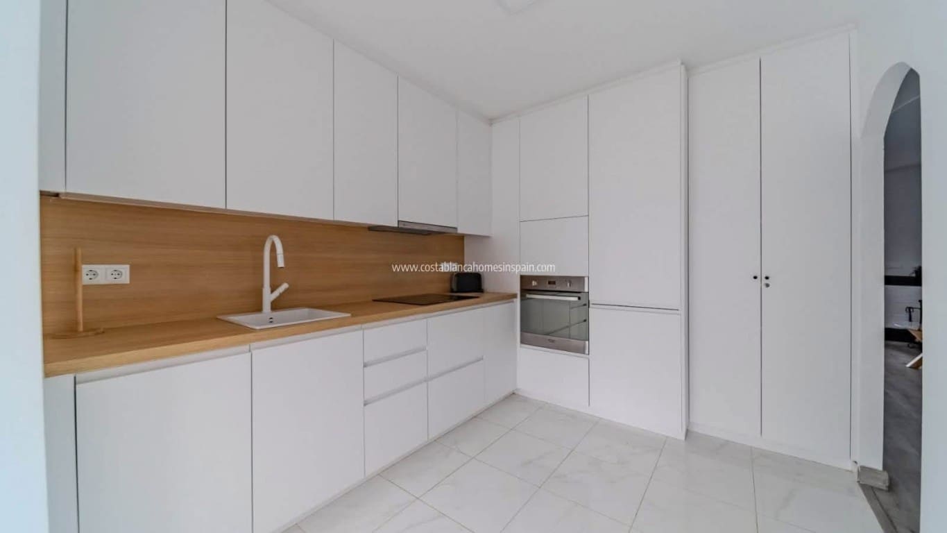 3 slaapkamer Huis te koop in Villamartin met zwembad - € 259.995 (Ref: 10163981)