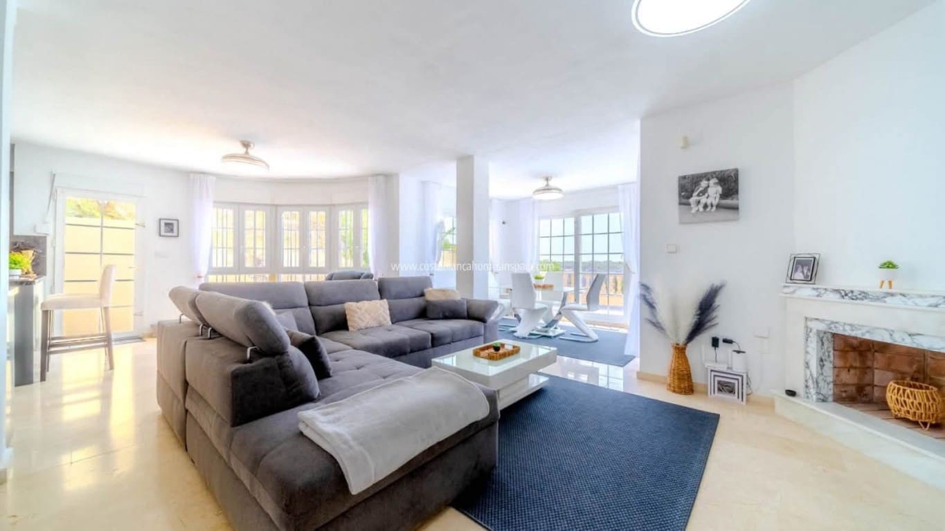 3 soveværelse Villa til salg i Las Ramblas Golf med swimmingpool garage - € 599.995 (Ref: 10163982)