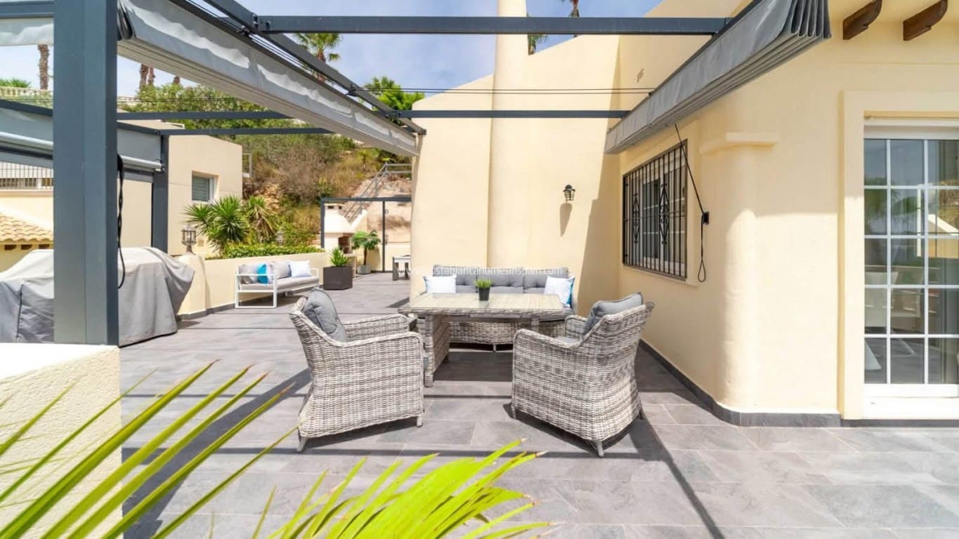 3 soveværelse Villa til salg i Las Ramblas Golf med swimmingpool garage - € 599.995 (Ref: 10163982)