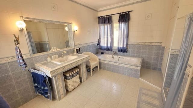 3 quarto Moradia para venda em Pilar de la Horadada ciudad, Pilar de la Horadada com piscina garagem - 470 000 € (Ref: 10164048)