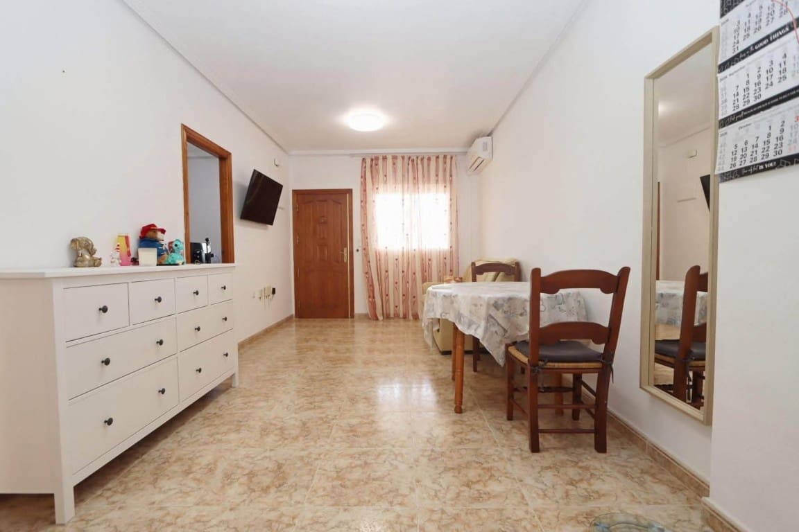 2 soveværelse Lejlighed til salg i Orihuela Costa med swimmingpool - € 149.000 (Ref: 10164052)
