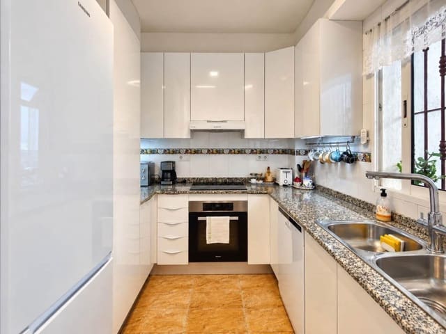 Casa de 3 habitaciones en La Florida, Orihuela en venta con piscina garaje - 197.500 € (Ref: 10164053)