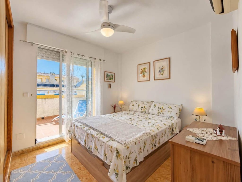 3 bedroom Townhouse for sale in La Florida with pool garage - € 197,500 (Ref: 10164053)