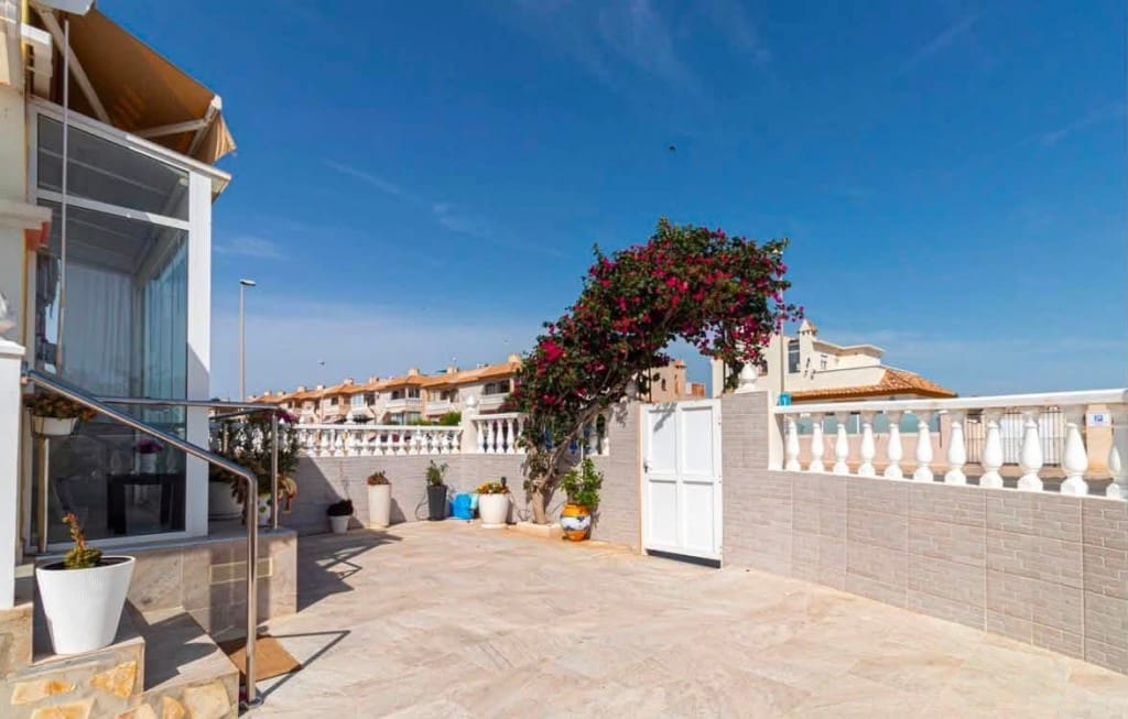 2 slaapkamer Halfvrijstaande villa te koop in Cabo Roig met zwembad garage - € 229.000 (Ref: 10165925)