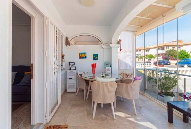 2 slaapkamer Halfvrijstaande villa te koop in Cabo Roig, Orihuela met zwembad garage - € 229.000 (Ref: 10165925)