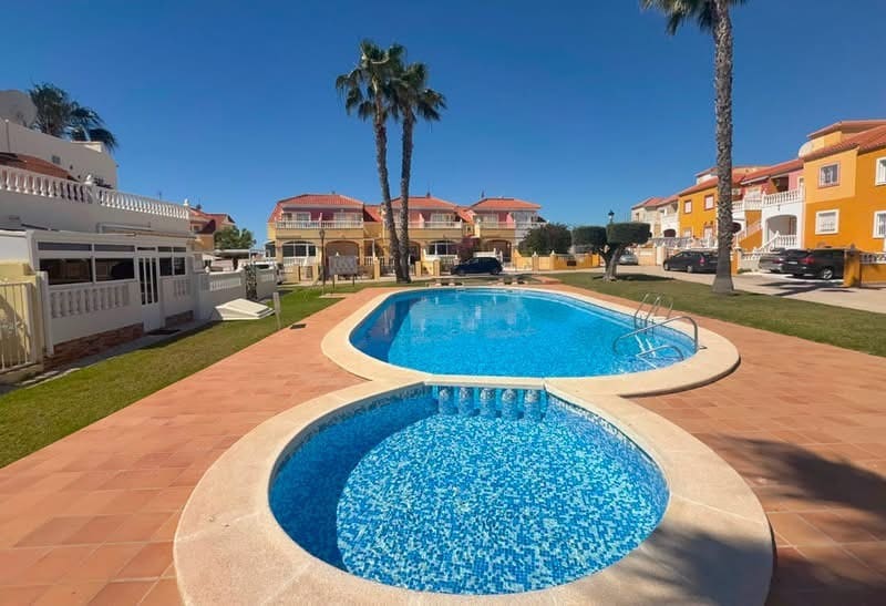 2 slaapkamer Halfvrijstaande villa te koop in Cabo Roig met zwembad garage - € 229.000 (Ref: 10165925)