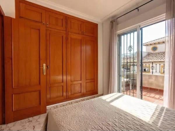 2 Zimmer Doppelhaus zu verkaufen in Playa Flamenca mit Pool Garage - 225.000 € (Ref: 10174185)