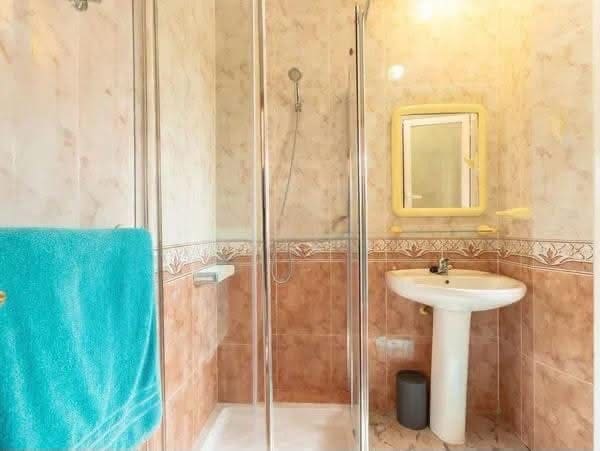 2 soverom Kjedet enebolig til salgs i Playa Flamenca, Orihuela med svømmebasseng garasje - € 225 000 (Ref: 10174185)