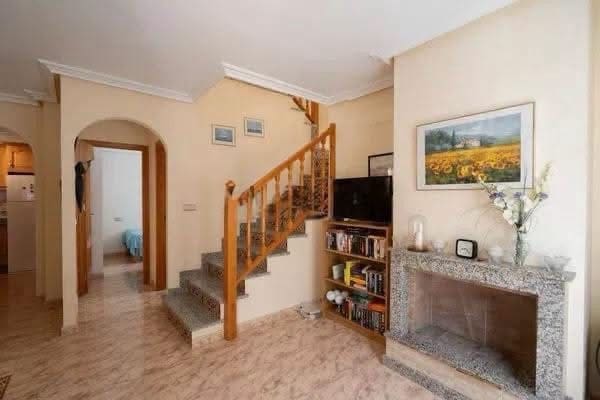 3 soverom Kjedet enebolig til salgs i Playa Flamenca, Orihuela med svømmebasseng garasje - € 245 000 (Ref: 10174237)