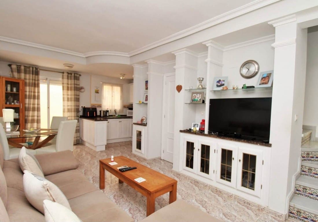 2 sovrum Hus till salu i Villamartin med pool garage - 154 950 € (Ref: 10174238)