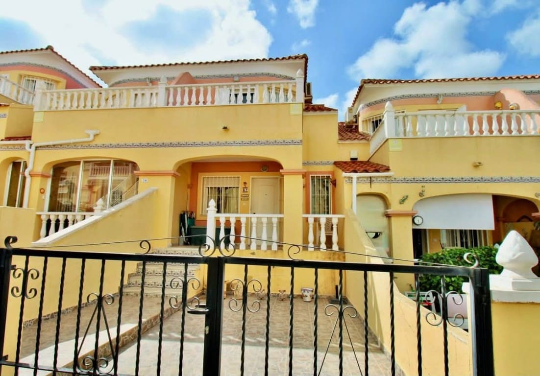 2 sovrum Hus till salu i Villamartin med pool garage - 154 950 € (Ref: 10174238)
