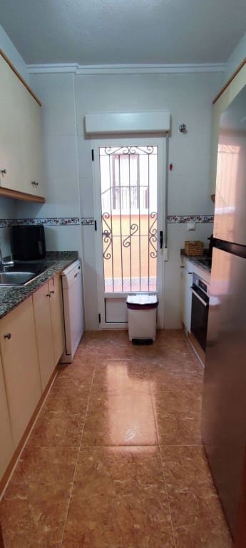 3 soverom Kjedet enebolig til salgs i Playa Flamenca med svømmebasseng - € 239 950 (Ref: 10174240)