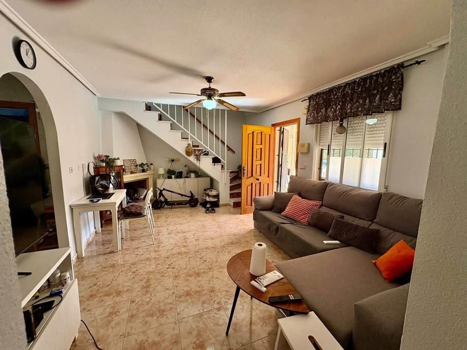 2 Zimmer Doppelhaus zu verkaufen in Playa Flamenca mit Pool Garage - 214.900 € (Ref: 10174242)