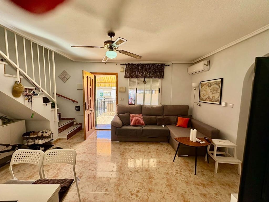 2 Zimmer Doppelhaus zu verkaufen in Playa Flamenca mit Pool Garage - 214.900 € (Ref: 10174242)