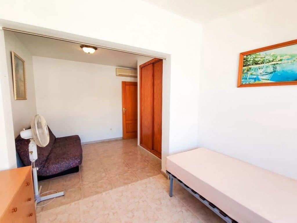 2 soveværelse Semi-Rækkehus til salg i Playa Flamenca med swimmingpool garage - € 229.900 (Ref: 10175779)