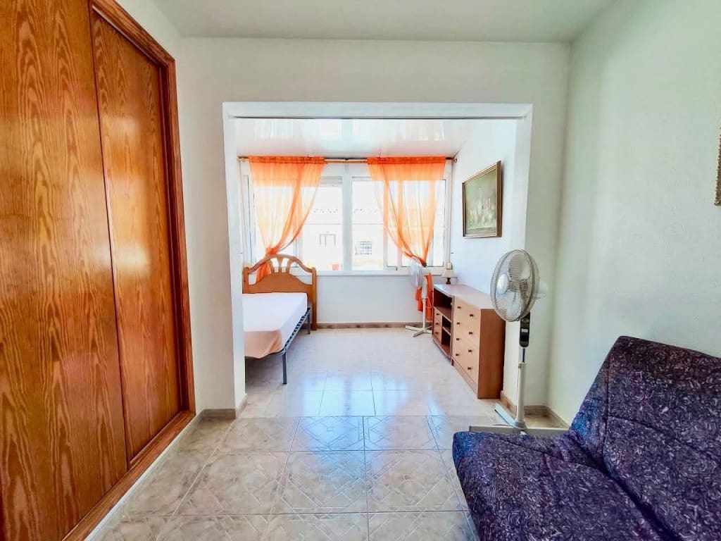 2 soveværelse Semi-Rækkehus til salg i Playa Flamenca med swimmingpool garage - € 229.900 (Ref: 10175779)